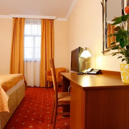 Hotel Majolika 4*