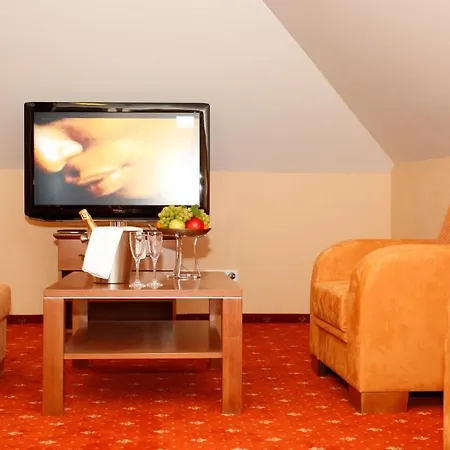 Majolika Hotel 4*