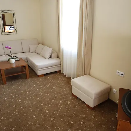 Majolika Ξενοδοχείο Modra